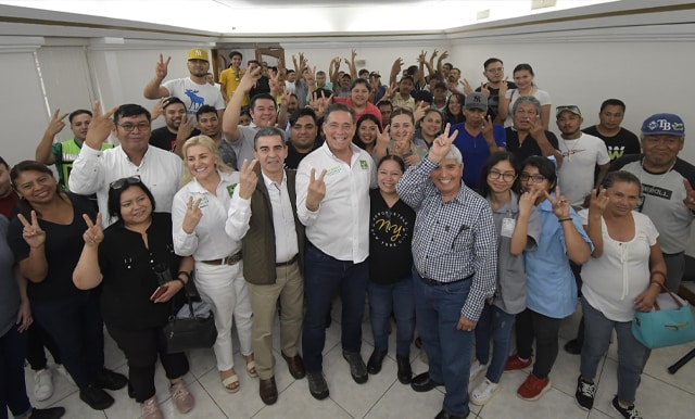 Firma Geño «contrato colectivo» con sector obrero para ser Senador