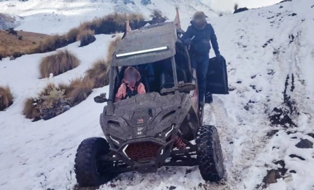 Detienen a hombre por pasear con Razer en Nevado de Toluca