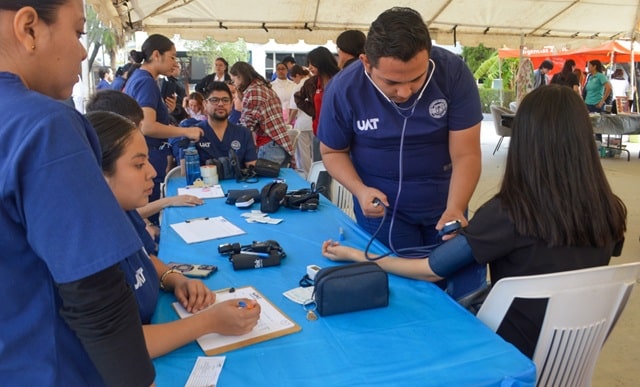 Colabora la UAT con el Sector Salud en jornadas de vacunación