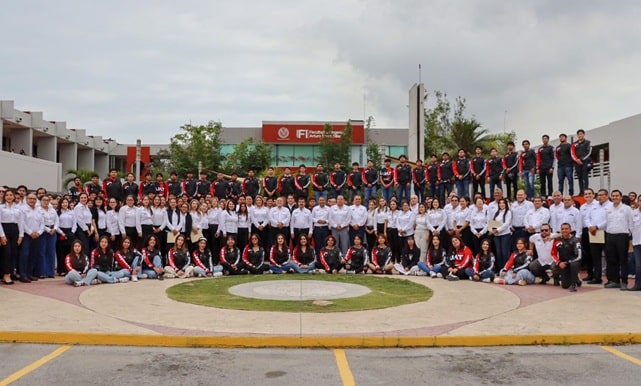 Forma UAT a estudiantes con más competencias para el mercado laboral