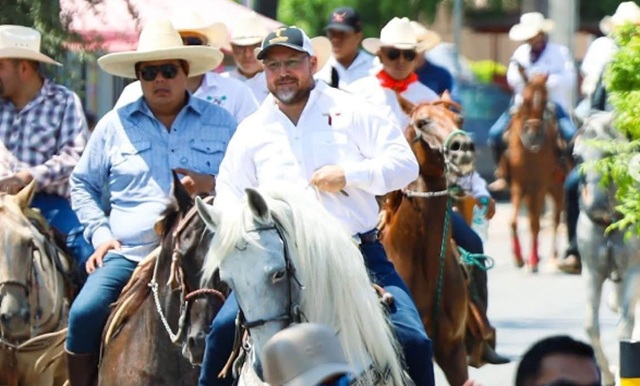 Niega a Carmona cercano a Américo