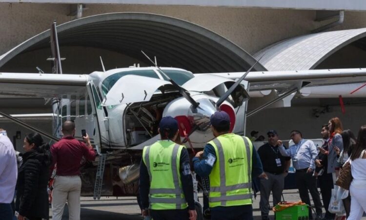 Aterriza aeronave de emergencia en Aeropuerto
